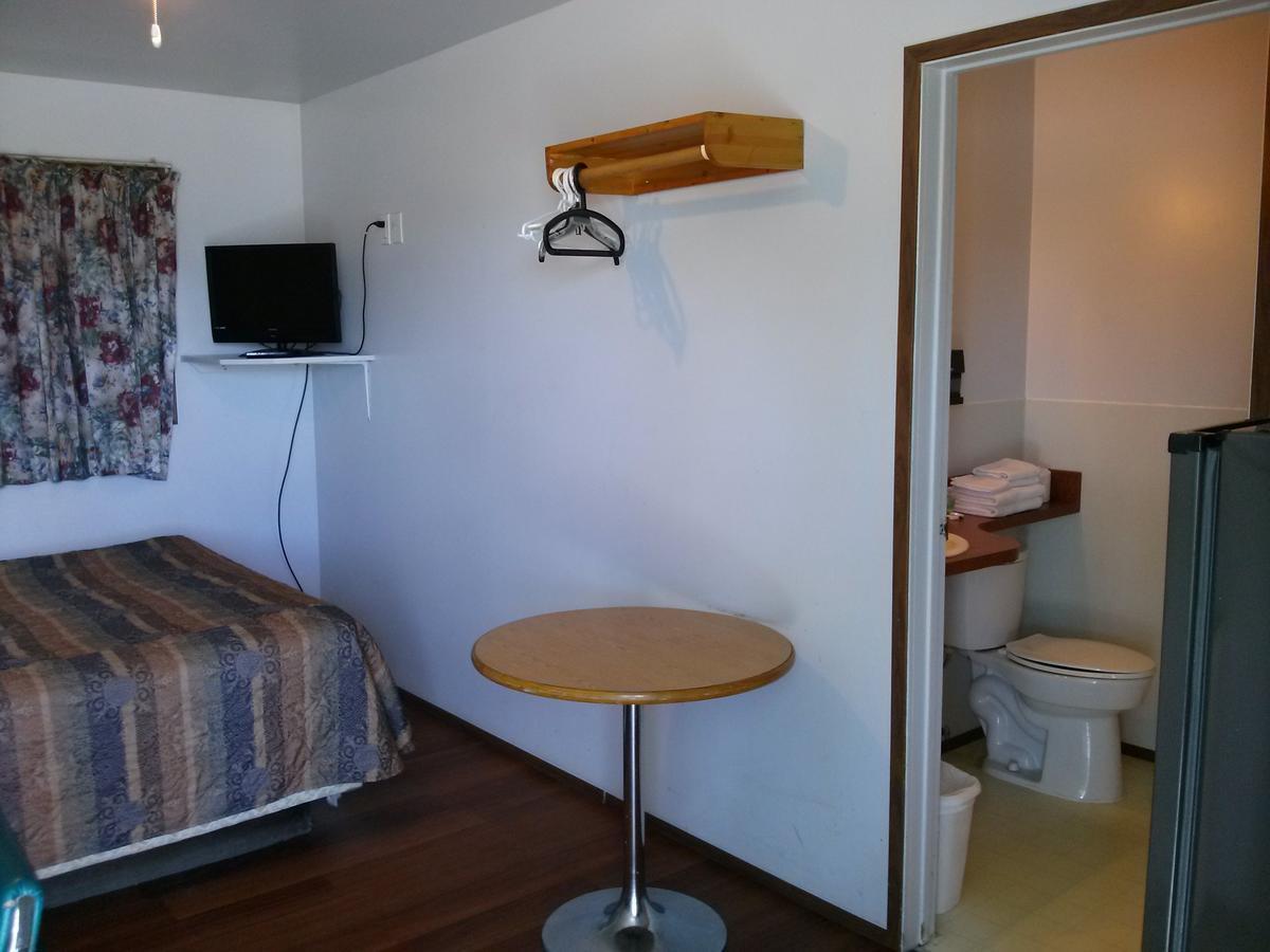 Moosomin Motel 외부 사진