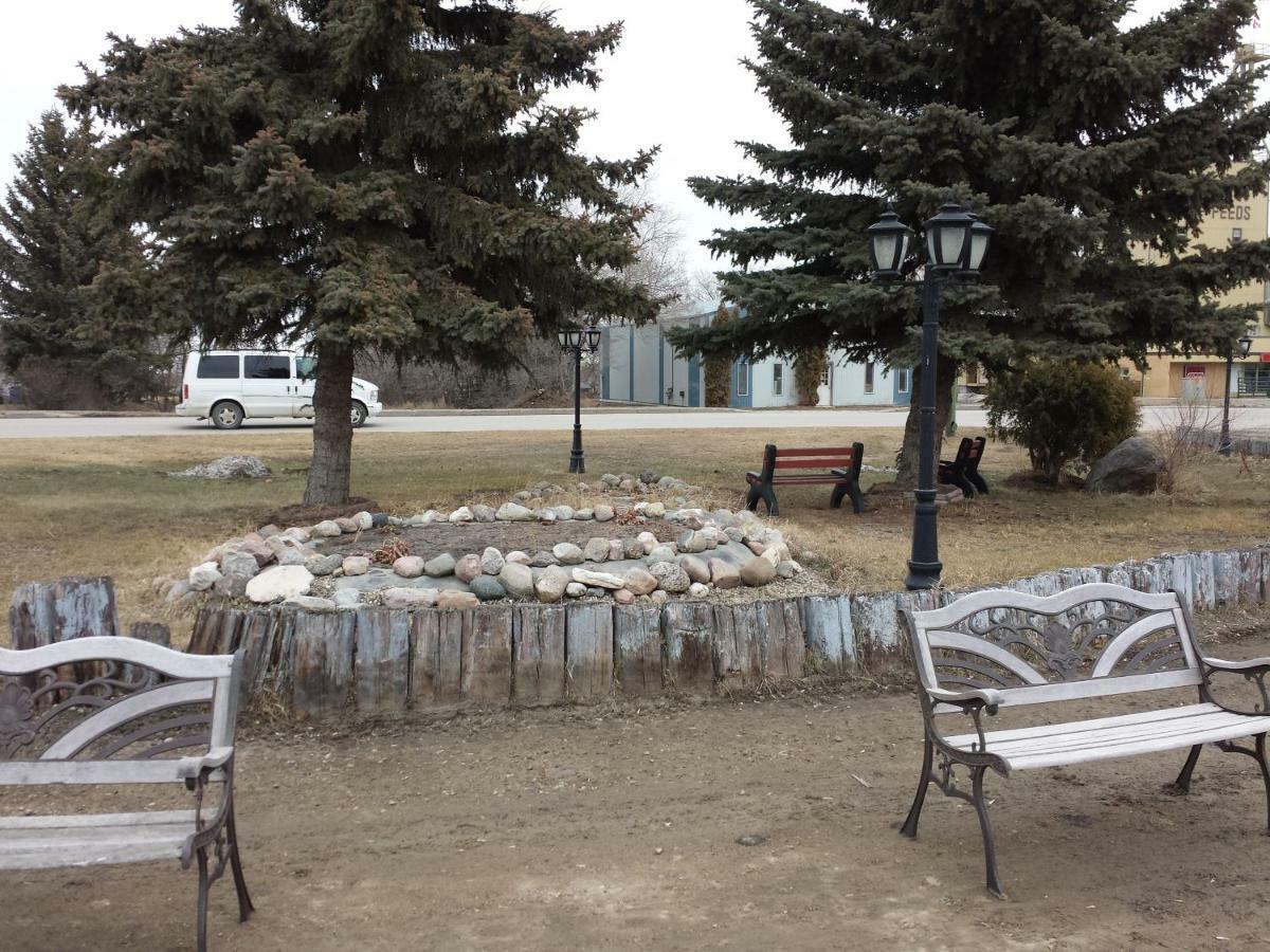Moosomin Motel 외부 사진
